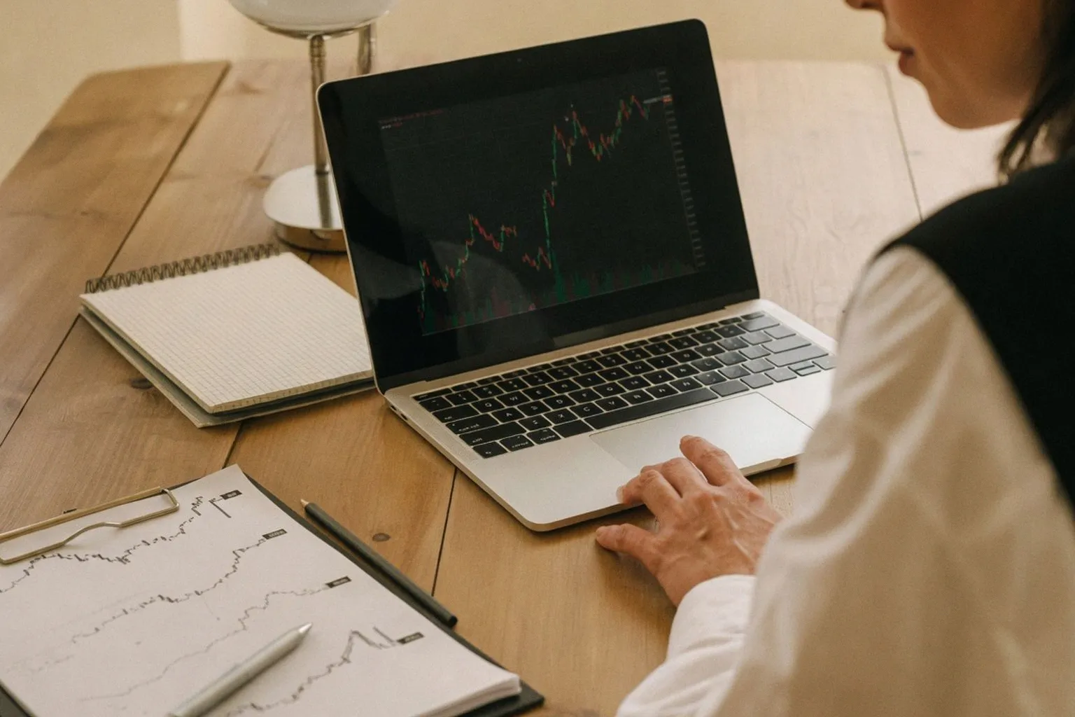 Why Aave Just Launched the Global Dollar Hub — What This Could Unlock